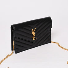 画像をギャラリービューアに読み込む, SAINT LAURENT サンローラン キルティング チェーンショルダーバック 377828 レザー ブラック ゴールド金具 美品 中古 4b014040