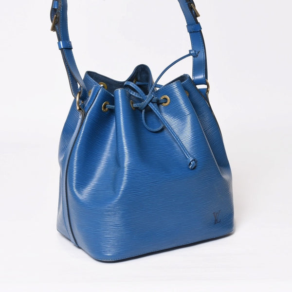 LOUIS VUITTON ルイヴィトン エピ プチノエ ワンショルダーバッグ M44105 AR1915 エピレザー ブルー ゴールド金具 良品 中古 4b014031