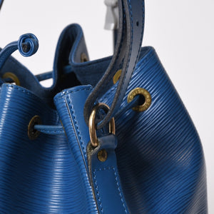 LOUIS VUITTON ルイヴィトン エピ プチノエ ワンショルダーバッグ M44105 AR1915 エピレザー ブルー ゴールド金具 良品 中古 4b014031