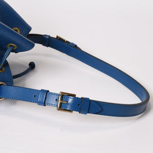 LOUIS VUITTON ルイヴィトン エピ プチノエ ワンショルダーバッグ M44105 AR1915 エピレザー ブルー ゴールド金具 良品 中古 4b014031