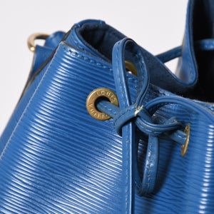 LOUIS VUITTON ルイヴィトン エピ プチノエ ワンショルダーバッグ M44105 AR1915 エピレザー ブルー ゴールド金具 良品 中古 4b014031