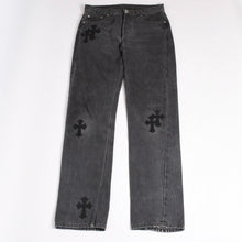 画像をギャラリービューアに読み込む, CHROME HEARTS クロムハーツ × LEVI'S 501 リーバイス501 セメタリークロスパッチ デニムパンツ サイズ30 19パッチ 美品 中古 4b014143