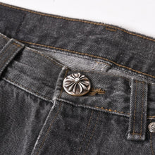 画像をギャラリービューアに読み込む, CHROME HEARTS クロムハーツ × LEVI'S 501 リーバイス501 セメタリークロスパッチ デニムパンツ サイズ30 19パッチ 美品 中古 4b014143
