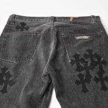 画像をギャラリービューアに読み込む, CHROME HEARTS クロムハーツ × LEVI'S 501 リーバイス501 セメタリークロスパッチ デニムパンツ サイズ30 19パッチ 美品 中古 4b014143