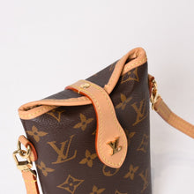 画像をギャラリービューアに読み込む, 極美品 LOUIS VUITTON ルイヴィトン フォールド ミー ポーチ ショルダーバッグ M80874 モノグラム キャンバス ヌメ革 中古 4b014032