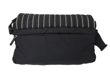 Load image into Gallery viewer, CHANEL シャネル スポーツライン ショルダーバッグ A32807 10番台 ココマーク 刺繍 ナイロン ブラック 美品 中古 4b001460