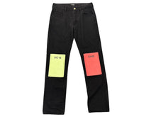 Load image into Gallery viewer, 極美品 RAF SIMONS ラフシモンズ AW18 2CB GHB Black Denim Regular デニムパンツ ブラック レッド グリーン サイズ30 中古 4b001482