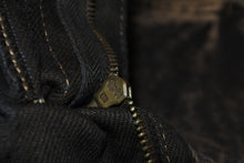 Load image into Gallery viewer, 極美品 MIU MIU ミュウミュウ ロゴ デニム パンツ 2022 ダメージ加工 ブラック サイズ42 中古 4b001492