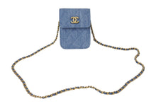 Load image into Gallery viewer, 新品未使用 CHANEL シャネル ミニ チェーンショルダーバッグ ランダム番台 デニム キルティング ココマーク インディゴブルー 中古 4b000015
