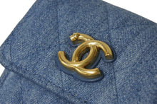 Load image into Gallery viewer, 新品未使用 CHANEL シャネル ミニ チェーンショルダーバッグ ランダム番台 デニム キルティング ココマーク インディゴブルー 中古 4b000015
