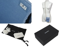 Load image into Gallery viewer, 新品未使用 CHANEL シャネル ミニ チェーンショルダーバッグ ランダム番台 デニム キルティング ココマーク インディゴブルー 中古 4b000015