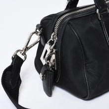Load image into Gallery viewer, 極美品 PRADA プラダ 三角ロゴ ショルダーバッグ 1BB846 ブラック レザー ジャガード シルバー金具 中古 4b013698