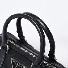 Load image into Gallery viewer, 極美品 PRADA プラダ 三角ロゴ ショルダーバッグ 1BB846 ブラック レザー ジャガード シルバー金具 中古 4b013698