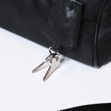 Load image into Gallery viewer, 極美品 PRADA プラダ 三角ロゴ ショルダーバッグ 1BB846 ブラック レザー ジャガード シルバー金具 中古 4b013698