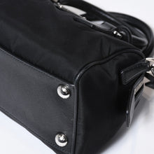 Load image into Gallery viewer, 極美品 PRADA プラダ 三角ロゴ ショルダーバッグ 1BB846 ブラック レザー ジャガード シルバー金具 中古 4b013698