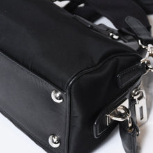 Load image into Gallery viewer, 極美品 PRADA プラダ 三角ロゴ ショルダーバッグ 1BB846 ブラック レザー ジャガード シルバー金具 中古 4b013698