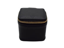 Load image into Gallery viewer, 極美品 FRAGMENT DESIGN フラグメント デザイン × bijou de m ビジュードエム 小物入れ ブラック ゴールド金具 中古 4b001594