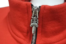 画像をギャラリービューアに読み込む, 極美品 CHROME HEARTS クロムハーツ SAILIN ON 1 2 ZIP ハーフジップスウェット サイズXL セメタリークロス 刺繍 ハリウッド レッド 中古 4b001645