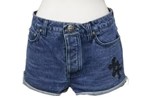 画像をギャラリービューアに読み込む, CHROME HEARTS クロムハーツ デニムショーツ ショートパンツ サイズ26 セメタリークロス デニムパッチ シルバー925 12パッチ 美品 中古 4b001646