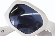 画像をギャラリービューアに読み込む, GIANNI VERSACE ジャンニヴェルサーチ サングラス アイウェア 414/B メデューサ ホワイト シルバー 美品 中古 4b001677