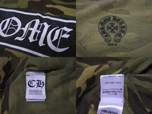 画像をギャラリービューアに読み込む, CHROME HEARTS クロムハーツ 半袖Tシャツ サイズM カモフラ柄 スクロールラベルロゴ プリント コットン カーキ 総柄 美品 中古 4b001690