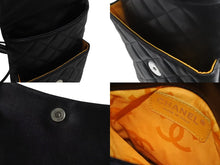 画像をギャラリービューアに読み込む, 極美品 CHANEL シャネル ポーチ ショルダーバッグ カンボンライン 9番台 ココマーク ブラック ホワイト 中古 4b001697