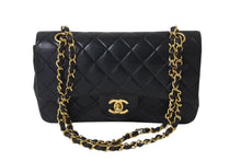 Load image into Gallery viewer, 極美品 CHANEL シャネル マトラッセ23 Wフラップ Wチェーン ショルダーバッグ 1番台 ラムスキン ココマーク ブラック ゴールド金具 中古 4b001700
