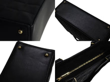 Load image into Gallery viewer, CHANEL シャネル マトラッセ チョコバー トートバッグ ハンドバッグ ココマーク 7番台 ラムスキン ブラック ゴールド金具 美品 中古 4b001719