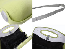 Load image into Gallery viewer, CHANEL シャネル ヒップバッグ ハンドバッグ 2005プレミアエディション 5番台 ウール メタル グリーン 美品 中古 4b001720