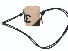 Load image into Gallery viewer, CHANEL シャネル カンボンライン ショルダーバッグ 9番台 ラムスキン ベージュ ブラック シルバー金具 美品 中古 4b001724