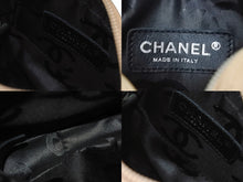 Load image into Gallery viewer, CHANEL シャネル カンボンライン ショルダーバッグ 9番台 ラムスキン ベージュ ブラック シルバー金具 美品 中古 4b001724