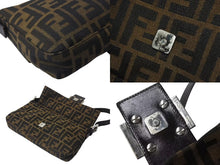 画像をギャラリービューアに読み込む, FENDI フェンディ マンマバケット ワンショルダーバッグ 26424 ズッカ柄 ブラウン キャンバス レザー シルバー金具 美品 中古 4b001730