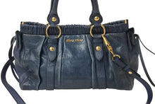 Load image into Gallery viewer, MIUMIU ミュウミュウ 2WAY ハンドバッグ ショルダーバッグ ブルー レザー ゴールド金具 イタリア製 良品 中古 4b001738