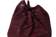 画像をギャラリービューアに読み込む, 極美品 PRADA プラダ 巾着ポーチ トライアングルロゴ バッグ 小物入れ ナイロン ワインレッド シルバー金具 中古 4b001749