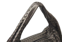 Load image into Gallery viewer, BOTTEGA VENETA ボッテガヴェネタ イントレチャート ホーボー ハンドバッグ レザー ゴールド ワンショルダー 美品 中古 4b001753