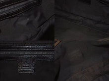 画像をギャラリービューアに読み込む, FENDI フェンディ マンマバケット ワンショルダーバッグ 26424 ズッカ柄 ブラウン キャンバス レザー シルバー金具 美品 中古 4b001773