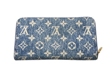 Load image into Gallery viewer, LOUIS VUITTON ルイヴィトン ジッピーウォレット 長財布 モノグラムジャガードデニム M81226 ブルー ゴールド金具 美品 中古 4b001793