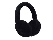 Load image into Gallery viewer, 新品未使用 CHANEL シャネル ココマーク CCロゴ ムートン イヤーマフラー 耳あて フリース ブラック 中古 4b001875 正規品