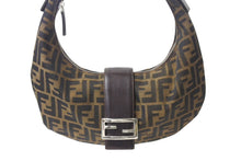 画像をギャラリービューアに読み込む, FENDI フェンディ ハーフムーン マンマバケット ワンショルダーバッグ ズッカ柄 ブラウン キャンバス レザー 美品 中古 4b001877