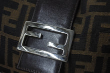 画像をギャラリービューアに読み込む, FENDI フェンディ ハーフムーン マンマバケット ワンショルダーバッグ ズッカ柄 ブラウン キャンバス レザー 美品 中古 4b001877