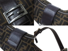 画像をギャラリービューアに読み込む, FENDI フェンディ ハーフムーン マンマバケット ワンショルダーバッグ ズッカ柄 ブラウン キャンバス レザー 美品 中古 4b001877