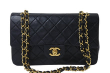 Load image into Gallery viewer, 極美品 CHANEL シャネル マトラッセ23 Wフラップ Wチェーン ショルダーバッグ 1番台 ラムスキン ココマーク ブラック ゴールド金具 中古 4b001921