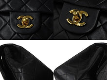Load image into Gallery viewer, 極美品 CHANEL シャネル マトラッセ23 Wフラップ Wチェーン ショルダーバッグ 1番台 ラムスキン ココマーク ブラック ゴールド金具 中古 4b001921