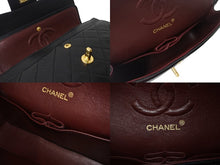 Load image into Gallery viewer, 極美品 CHANEL シャネル マトラッセ23 Wフラップ Wチェーン ショルダーバッグ 1番台 ラムスキン ココマーク ブラック ゴールド金具 中古 4b001921