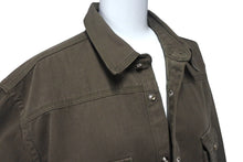 画像をギャラリービューアに読み込む, 極美品 CHROME HEARTS クロムハーツ BSフレア レザー パッチ デニムジャケット デニムシャツ サイズM カーキ シルバー925 中古 4b001954