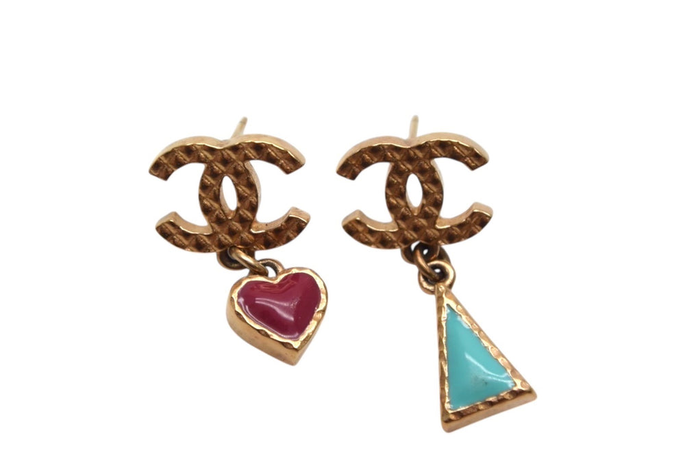 CHANEL Chanel Earrings Matelasse Coco Mark Heart Triangle Gold For Both Ears A18P Weight Approx. 6.5g Good Condition Used 4b001971