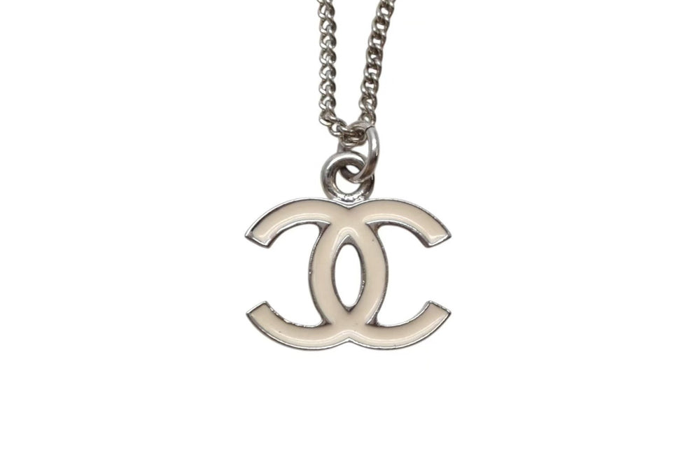 Very Good Condition CHANEL Cocomark Necklace 05V Silver White Metal Logo Accessory Jewelry 5.8g Used 4b001974