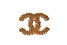 Load image into Gallery viewer, CHANEL シャネル ココマーク ピアス A12V 重量約3.6g ベージュ ゴールド メタル 両耳用 美品 中古 4b001975