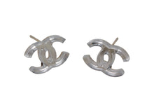 Load image into Gallery viewer, CHANEL シャネル ココマーク ピアス 重量約1.8g 09C刻印 ココマーク メタル プラスチック GP ゴールド クリア 両耳用 美品 中古 4b001981