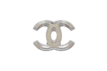 Load image into Gallery viewer, CHANEL シャネル ココマーク ピアス 重量約1.8g 09C刻印 ココマーク メタル プラスチック GP ゴールド クリア 両耳用 美品 中古 4b001981